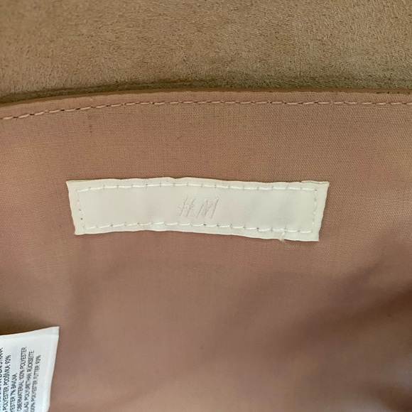 H&M purse. Pink/peach colour. - Picture 6 of 7